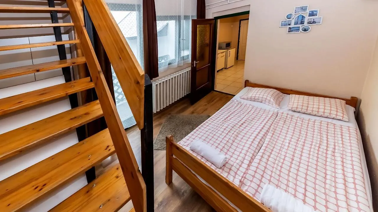 Bed and Breakfast Csillagtura Panzio Eger 3*,